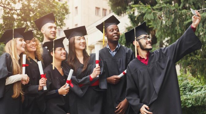カナダでの大学進学<br>入学条件から費用、進学ルートまで徹底解説【2026年】