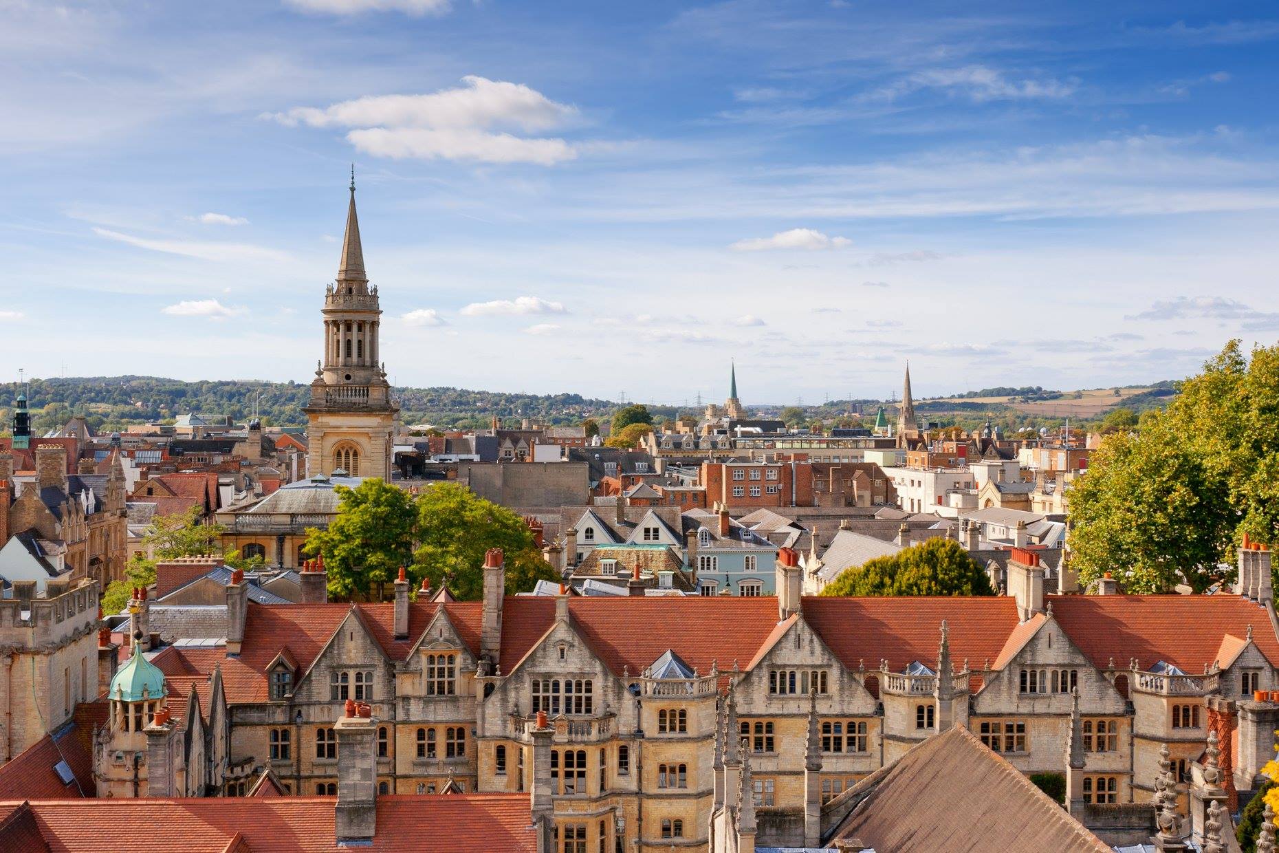 Oxford English Academy オックスフォード イングリッシュ アカデミー 23年度版 海外留学のワールドアベニュー Oxford English Academy オックスフォード イングリッシュ アカデミー 23年度版 海外留学のワールドアベニュー