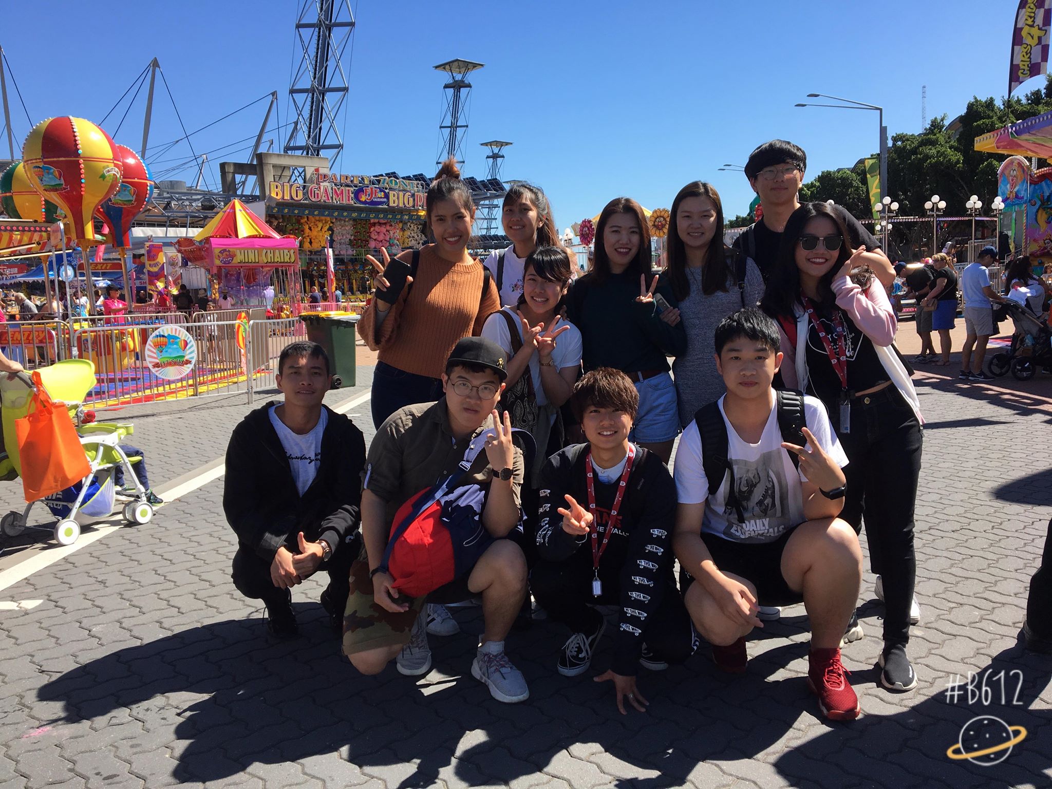 イースターに学校の友達と2