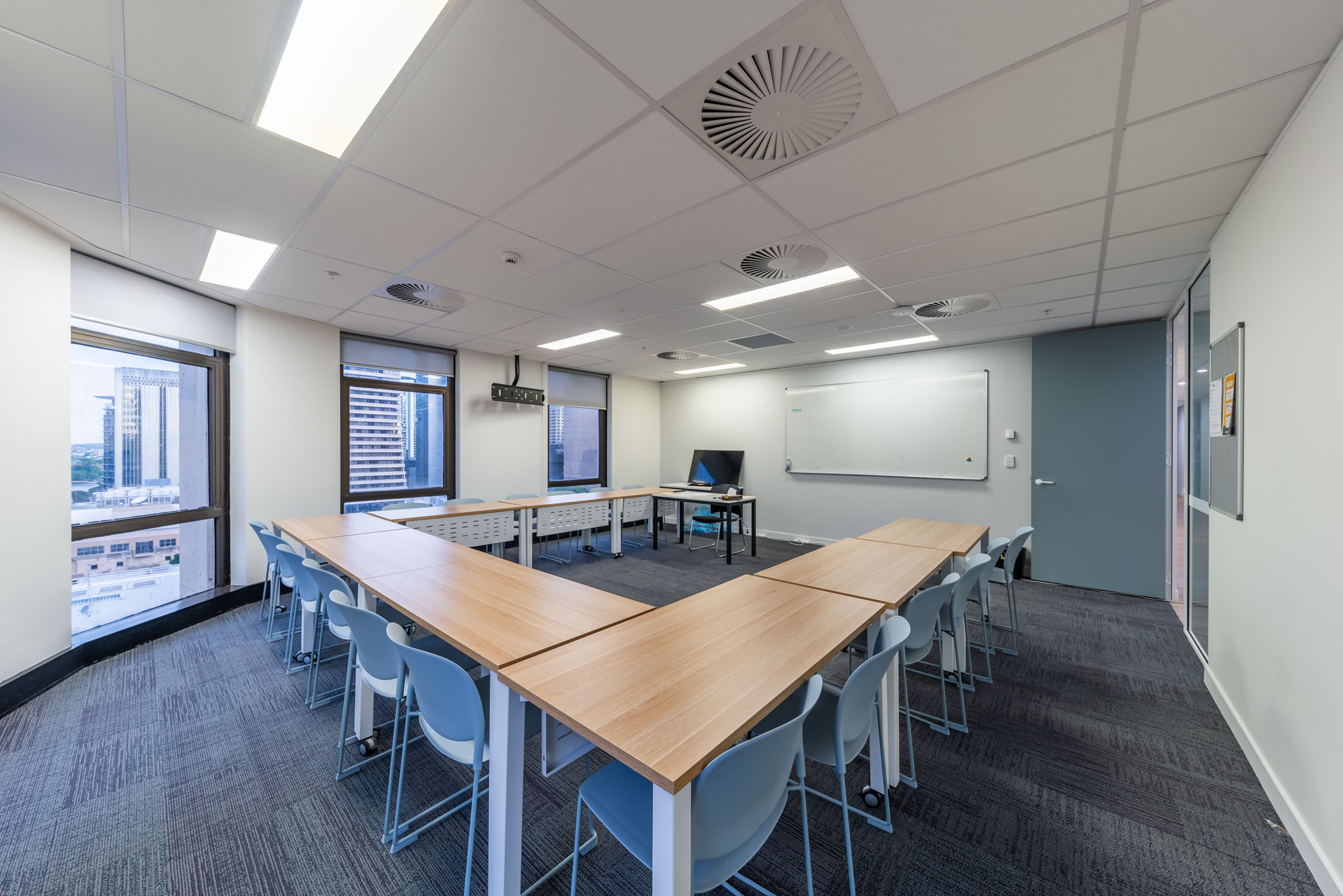 Lexis English - Brisbane New Campus - 01 June 2022