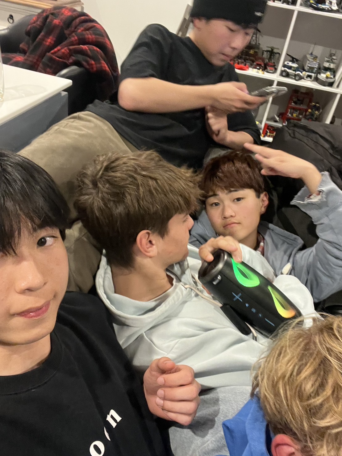 Suzuki Ayumuさん12学校友人縦