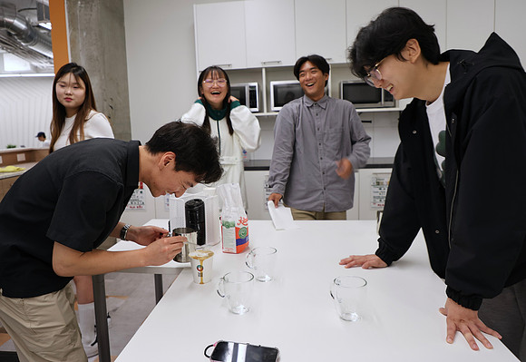 12A_2A8_11097542_568248822_3